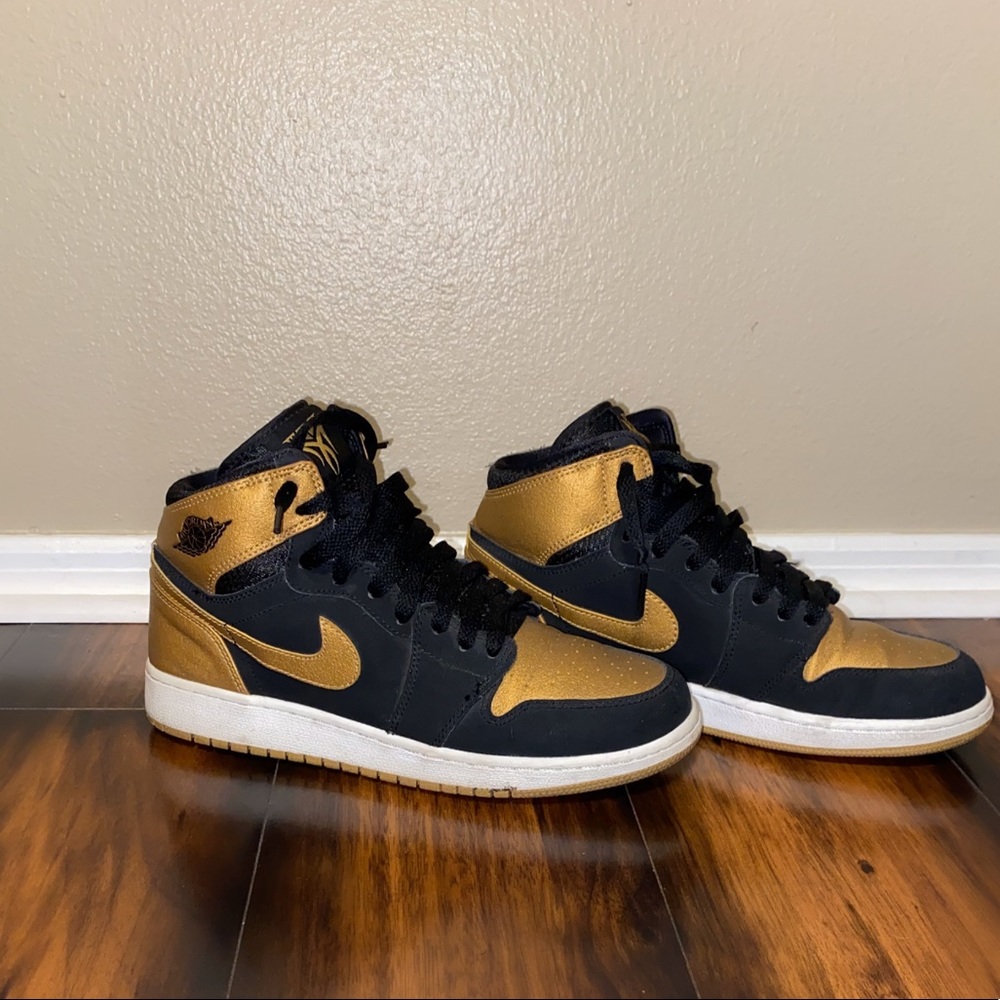 AIR JORDAN 1 RETRO HIGH "MELO"